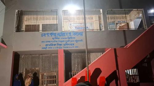 পটুয়াখালীতে ভোটকেন্দ্রে অগ্নিসংযোগের চেষ্টা