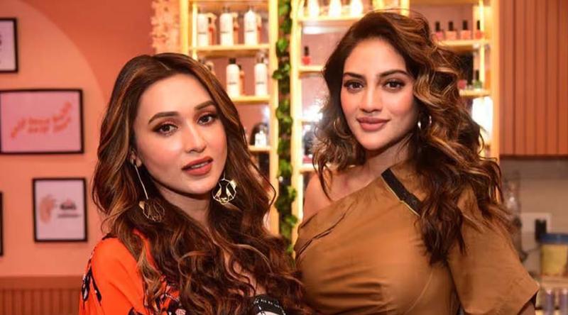 মিমির জন্মদিনে স্মৃতির ঝাঁপি খুললেন নুসরাত