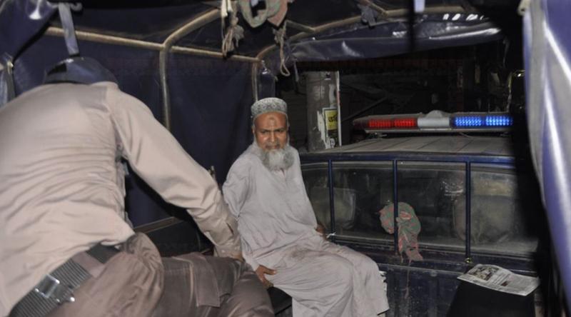 রাজধানীতে ভোট কেনার সময় জামায়াত নেতা আটক