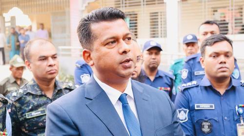 ঈদের মতো জনস্রোত, ঐতিহাসিক নির্বাচন উপহার দেব: চট্টগ্রামের ডিসি