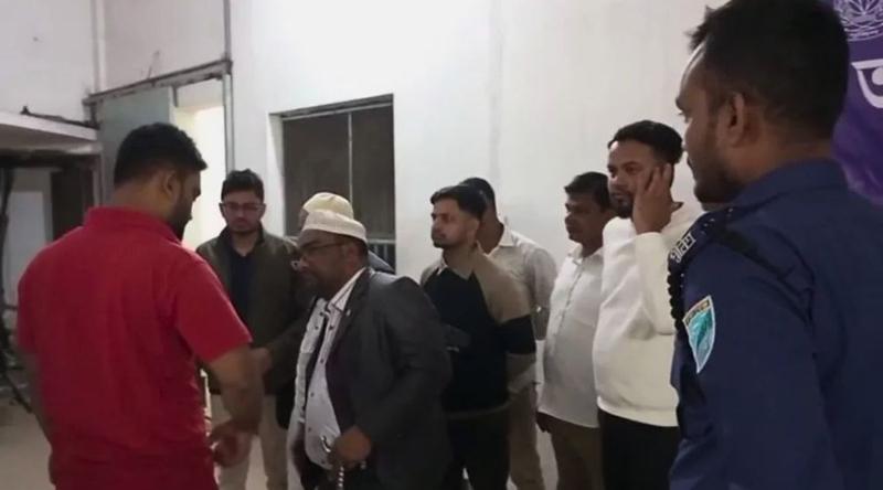 আশুলিয়ায় ভোটকেন্দ্র দখলচেষ্টার অভিযোগ, বিএনপির ১৩ নেতাকর্মী আটক