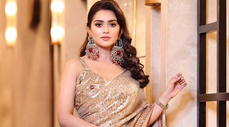 এই প্রথমবার আমি ভোট দিবো: তানজিন তিশা