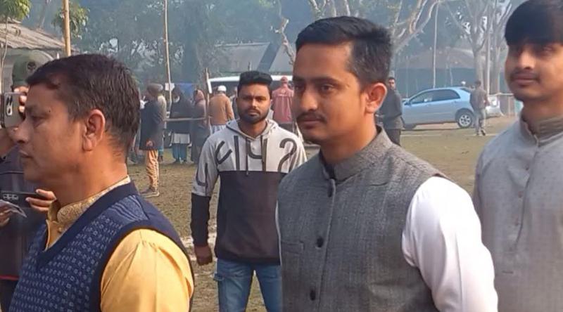 পঞ্চগড়ে ভোট দিলেন সারজিস আলম