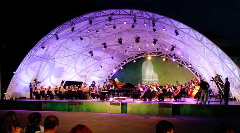 সংগীত ও পর্যটনে নতুন ঠিকানা গাবালা, আন্তর্জাতিক সংগীত উৎসবের জাঁকজমকপূর্ণ সূচনা