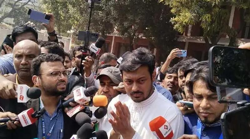 ঢাকা-৮ আসনে নির্বাচনি উত্তেজনা, এজেন্ট প্রবেশ নিয়ে অভিযোগ