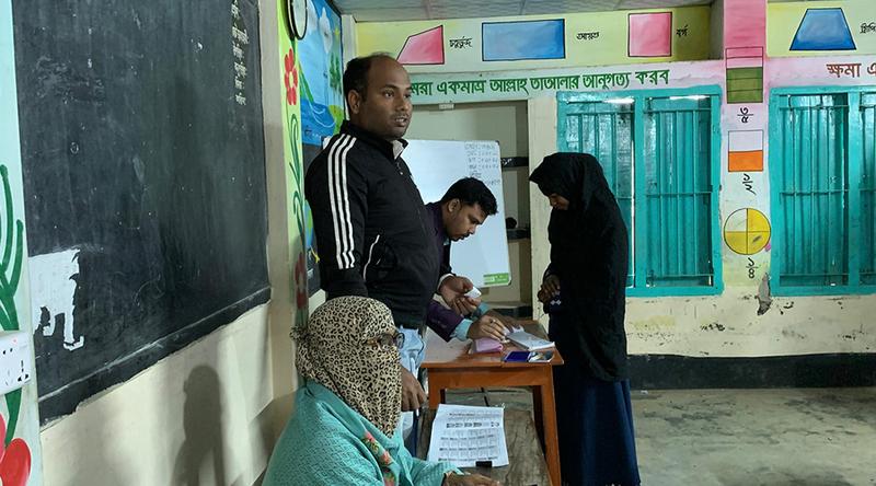 রাজশাহীতে ৪ ঘণ্টায় ভোট পড়েছে ৩২.৮৩ শতাংশ
