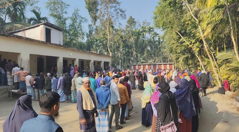 লক্ষ্মীপুরে ৪ ঘণ্টায় ভোট পড়েছে ৩৫ শতাংশ