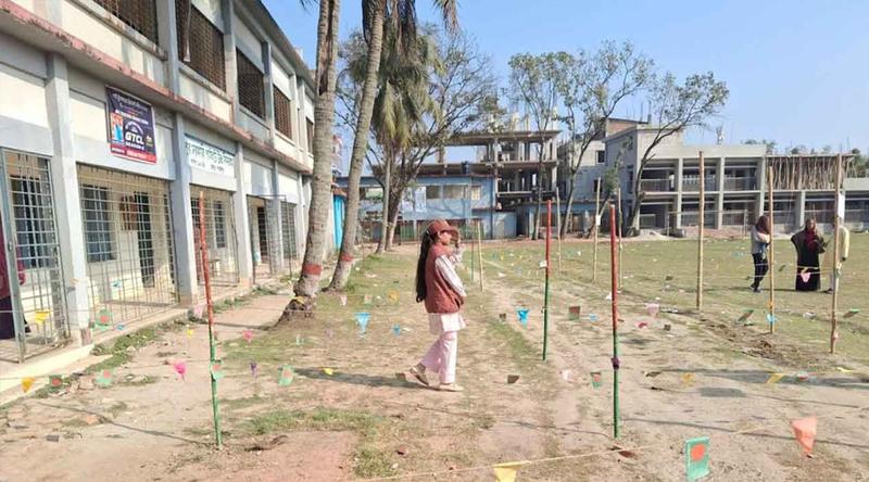 দুপুর থেকেই ফাঁকা গাজীপুরের ৬০ ভাগ ভোটকেন্দ্র