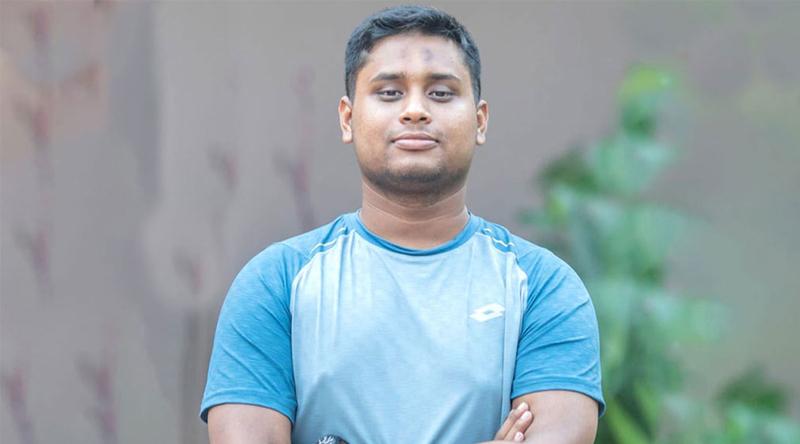 ৪৬ কেন্দ্রে তিনগুণেরও বেশি ভোটে এগিয়ে হাসনাত