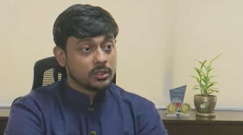 হঠাৎ রিটার্নিং কর্মকর্তার কার্যালয়ে অভিযোগ নিয়ে পাটওয়ারী