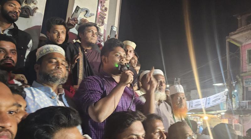 ক্ষমতা-ক্ষমতাধরদের হাতে না, জনতার হাতে: হাসনাত আব্দুল্লাহ