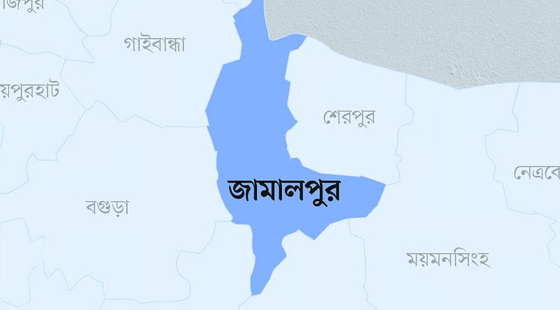 ভোটের রাতে বাসে অগ্নিসংযোগ