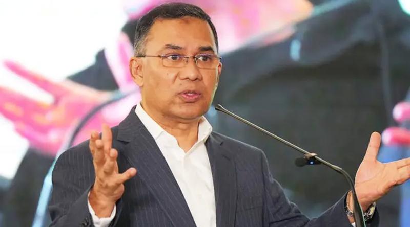 সারাদেশে দোয়া ও মোনাজাতের নির্দেশ তারেক রহমানের