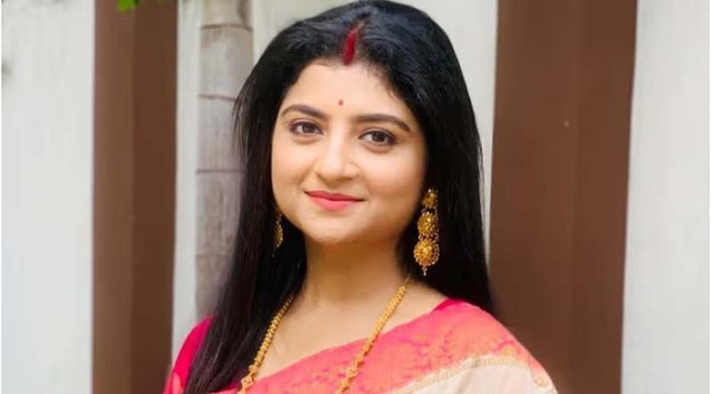 মা হলেন অদিতি মুন্সি, সন্তানের প্রথম ঝলকে আবেগঘন মুহূর্ত