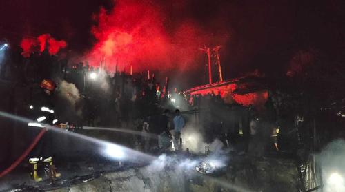 মধ্যরাতে রোহিঙ্গা ক্যাম্পে আগুন, ২ ঘণ্টার চেষ্টার নিয়ন্ত্রণে