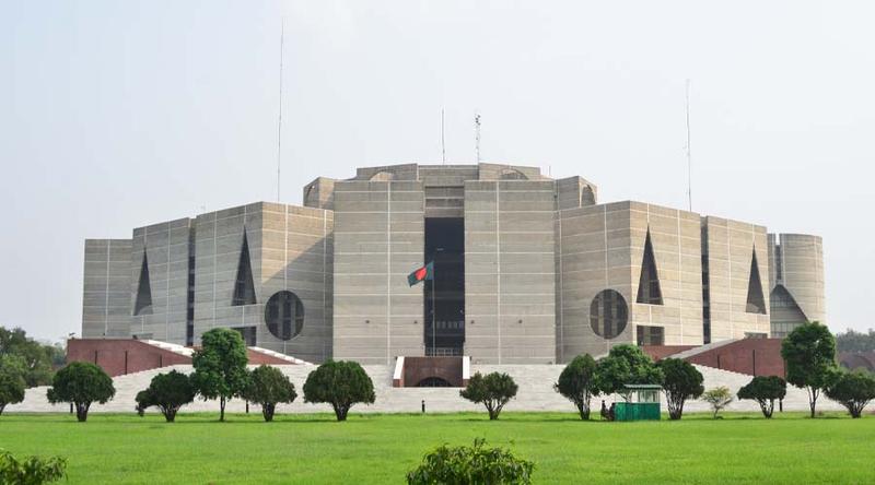 সংসদ নেই, স্পিকার নেই; নতুন সরকারের শপথ কে পড়াবেন?