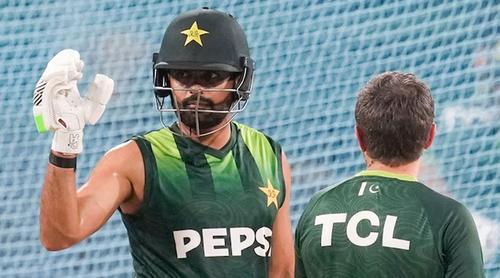 ভারত-পাকিস্তান ম্যাচের চাপ সামলানোর সূত্র দিলেন বাবর আজম