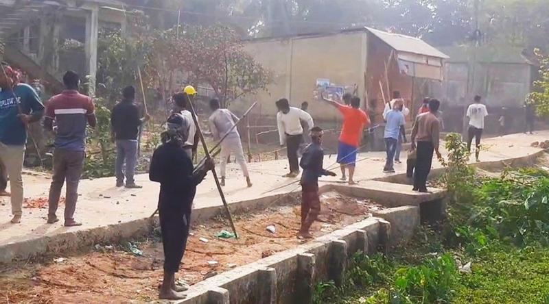 হবিগঞ্জের লাখাইয়ে মাইকে ঘোষণা দিয়ে  দুই পক্ষের সংঘর্ষ, আহত ১০