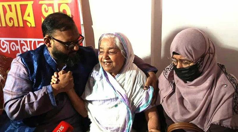 ‘আমার আবদার আমার সুমনরে বাইর করতে হইবো আব্বা’