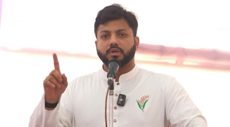 জনগণের ওপর থেকে আর্থিক বোঝার চাপ কমিয়ে আনতে হবে: ইশরাক হোসেন