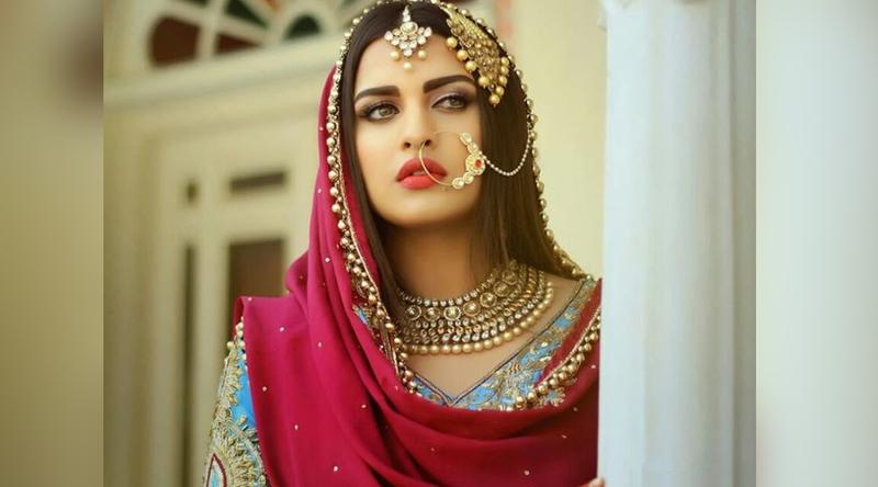 রোহিত-রণবীরের পর এবার হুমকির মুখে হিমানশী খুরানা!