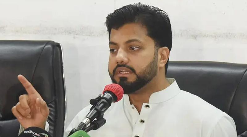 বোর্ডে আসবেন না ইশরাক, জানালেন সাকিব-মাশরাফিকে নিয়েও