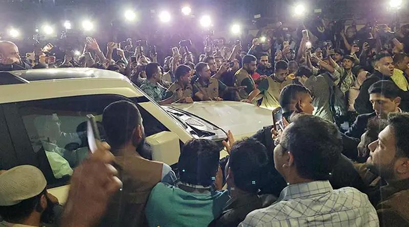 নাহিদের বাসার পথে তারেক রহমান