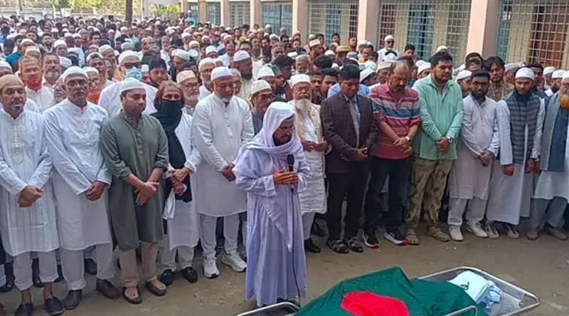 টুঙ্গিপাড়ায় শেখ হাসিনার চাচাকে রাষ্ট্রীয় মর্যাদায় দাফন