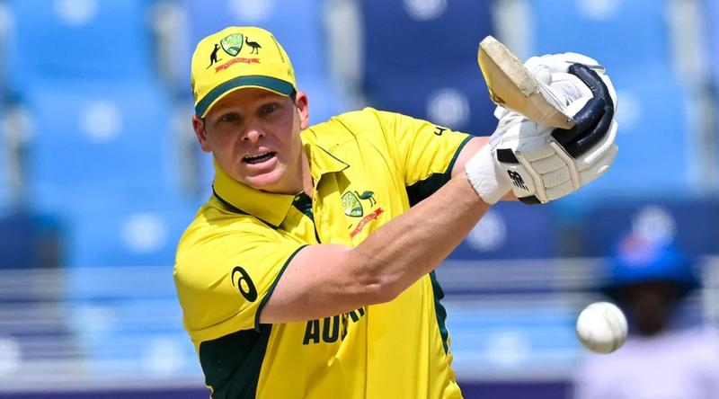 বাঁচামরার লড়াইয়ে অস্ট্রেলিয়া দলে ভেড়াল স্টিভ স্মিথকে