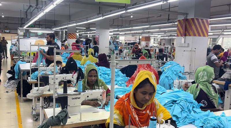 ইউরোপের বাজারে দেশের পোশাকের দাম কমেছে প্রায় ৪ শতাংশ