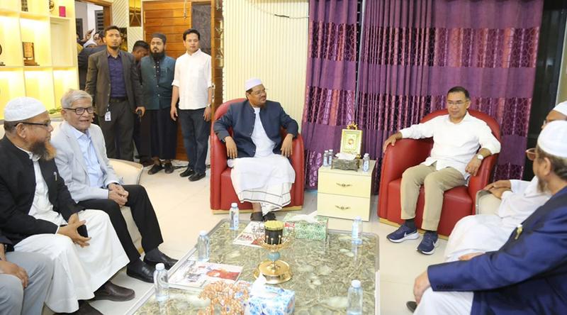 সৌজন্য সাক্ষাৎ করতে চরমোনাই পীরের বাসায় তারেক রহমান