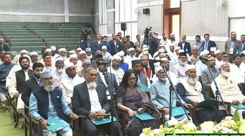 ১১ দলীয় জোট ও স্বতন্ত্র সংসদ সদস্যদের সঙ্গে শপথ নিলেন ইশরাক