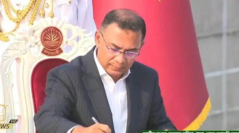 তারেক রহমানকে প্রধানমন্ত্রী নিয়োগ দিয়ে গেজেট প্রকাশ