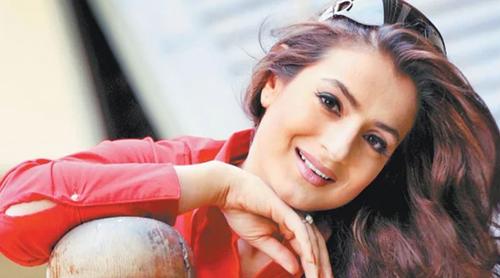 গ্রেপ্তারি পরোয়ানার মুখে আমিশা প্যাটেলের বার্তা