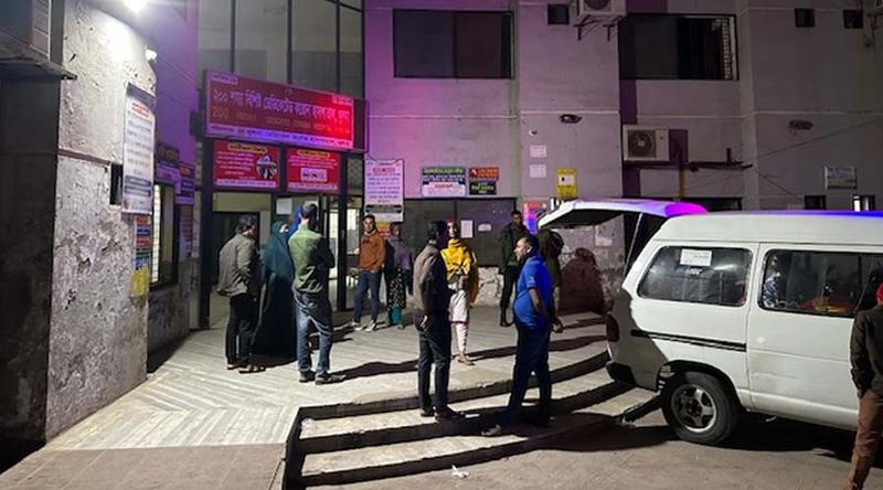 খুলনায় নির্বাচন নিয়ে বিতর্কের জেরে দুই গ্রুপের সংঘর্ষে আহত ১০