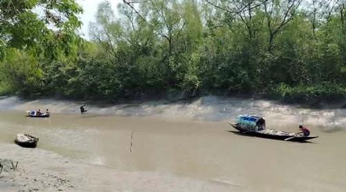 বঙ্গোপসাগর থেকে ফের ২০ জেলেকে অপহরণ