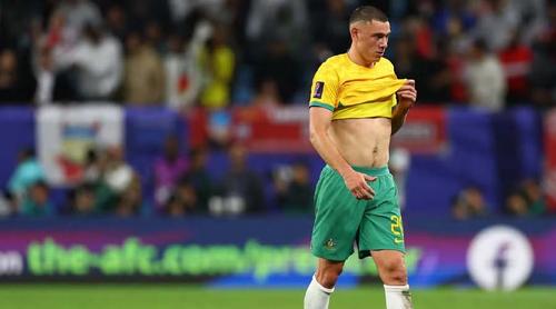 বিশ্বকাপ খেলার স্বপ্ন ভাঙল অস্ট্রেলিয়ান ডিফেন্ডার লুইস মিলারের