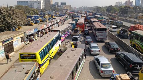 ঢাকা-চট্টগ্রাম মহাসড়কে দীর্ঘ যানজট