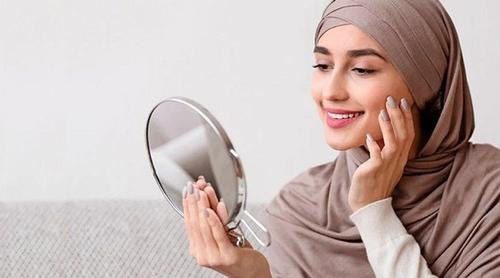 রোজায় ত্বক থাকুক সতেজ, যত্নে বদল আনুন রুটিনে