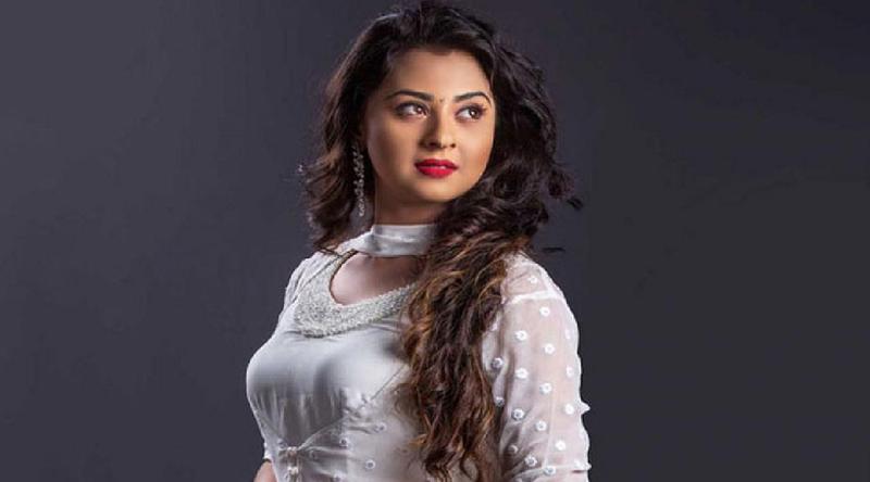 রোজা রেখেও কাজ করি : বুবলী