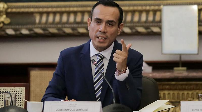 ক্ষমতাচ্যুত হলেন পেরুর অন্তর্বর্তী প্রেসিডেন্ট