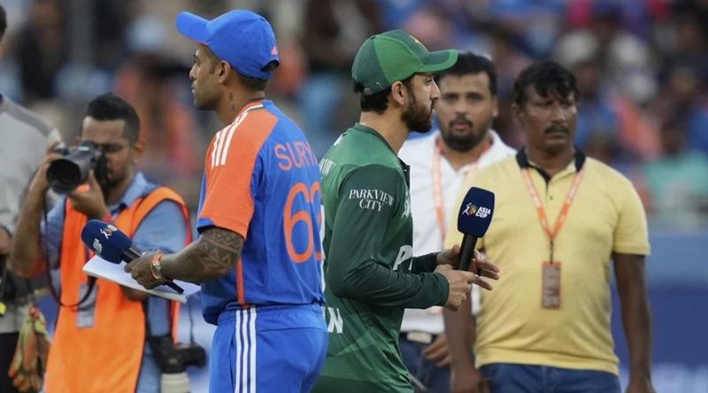 পাকিস্তানের সাথে দ্বন্দ্বের জেরে ভারত থেকে সরে যেতে পারে বিশ্বকাপ!