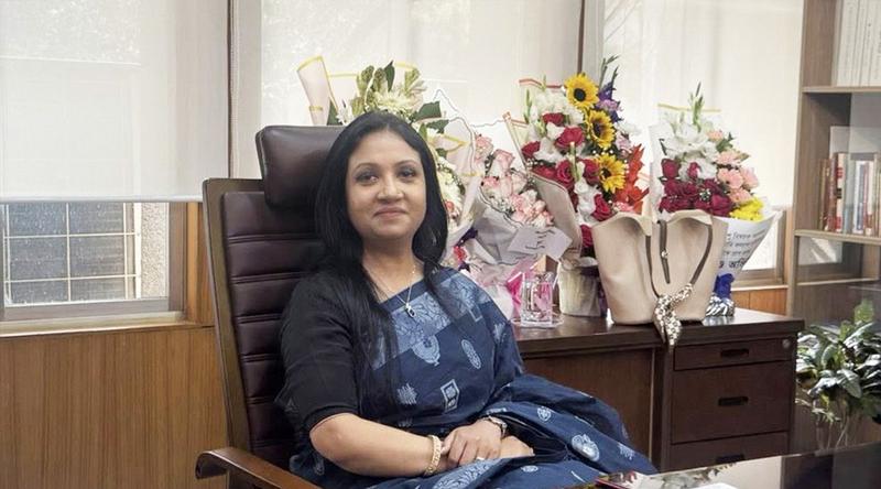 বাবার চেয়ারে প্রতিমন্ত্রী ফারজানা শারমিন, দিলেন আবেগঘন বার্তা