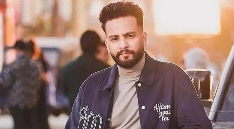 ইলভিশ যাদবের শো ঘিরে তুমুল বিতর্ক!