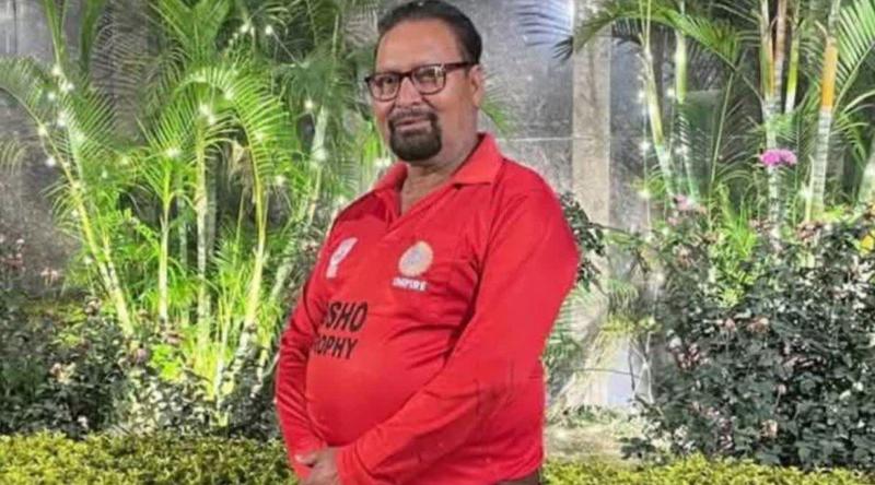 ম্যাচ চলাকালে ভারতীয় আম্পায়ারের মৃত্যু