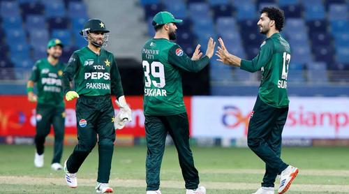 এবার ‘দ্য হান্ড্রেডে’ নিষেধাজ্ঞার মুখে পাকিস্তানি খেলোয়াড়রা