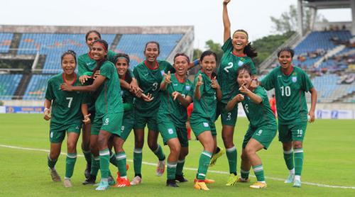 এশিয়ান কাপ খেলতে অস্ট্রেলিয়ার পথে বাংলাদেশের নারী ক্রিকেটাররা