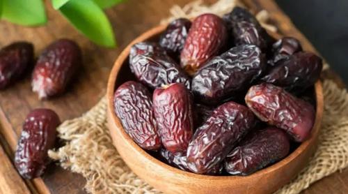ইফতারে খেজুর কেন স্বাস্থ্যের জন্য উপকারী?