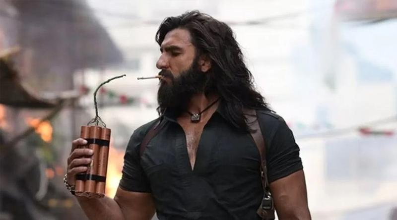 প্রতীক্ষায় ভক্তরা, কবে আসবে ‘ধুরন্ধর ২’?