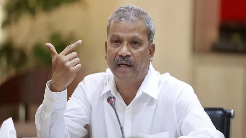 বাসাটার জন্য অনেক মায়া লাগছে: আসিফ নজরুল